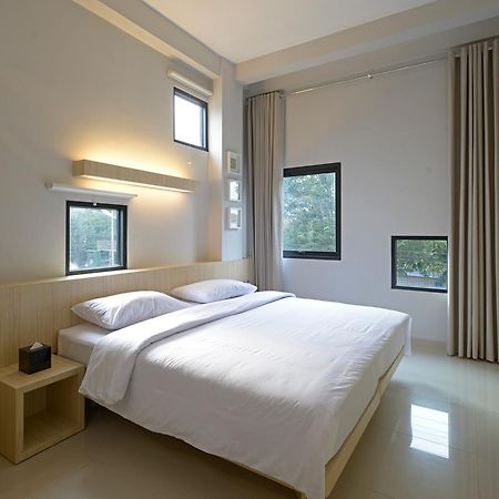 Arjuna Hotel Batu City Extérieur photo
