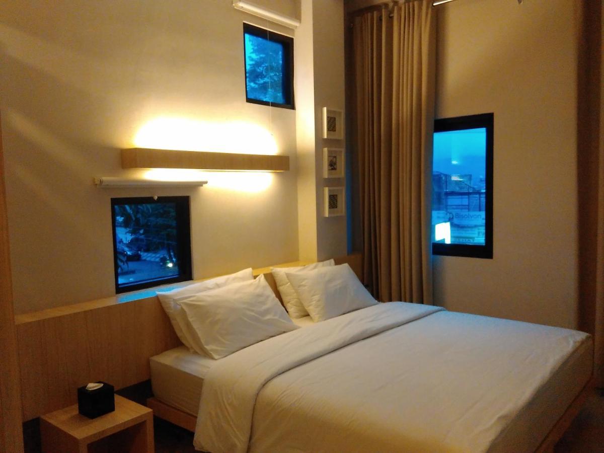 Arjuna Hotel Batu City Extérieur photo