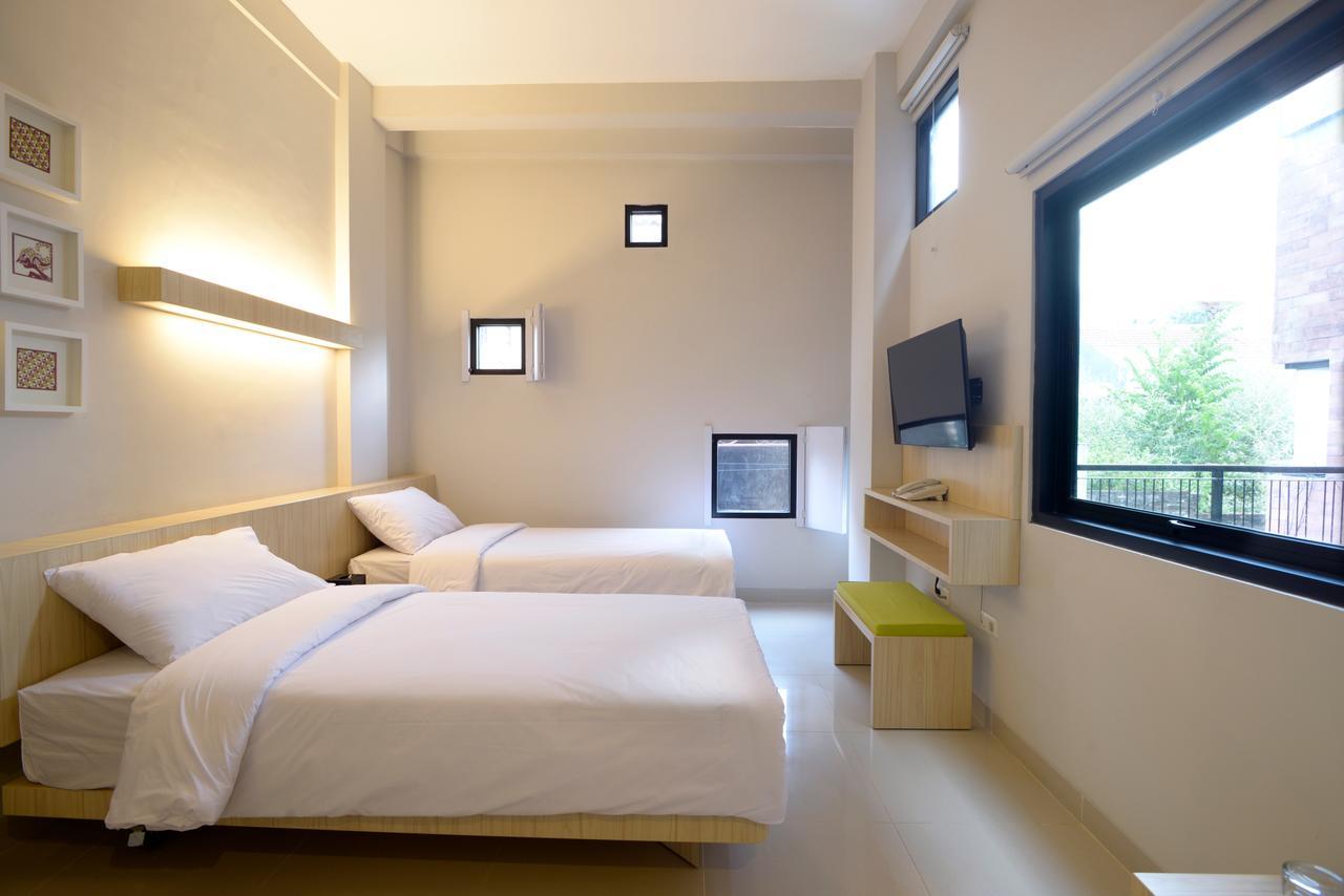 Arjuna Hotel Batu City Extérieur photo